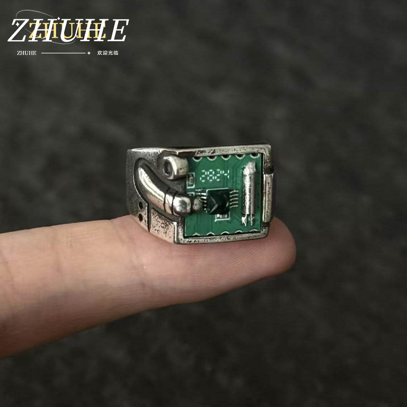 Tech Inspired Accessories - خاتم بتصميم لوحة دوائر مطبوعة مستوحى