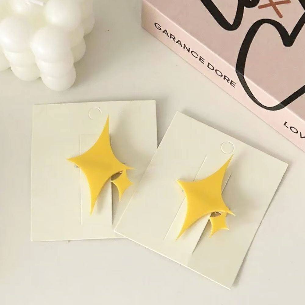 مشبك شعر على شكل نجمة خماسية ب - مراجعة Tech Inspired Accessories وسعره