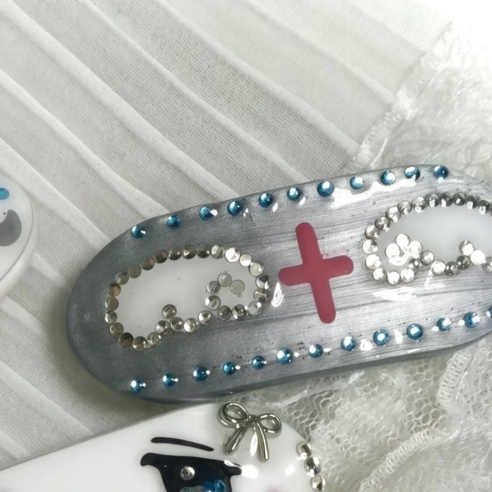 خمر Y2K Kawaii الكلب باو الملا - مراجعة Tech Inspired Accessories وسعره