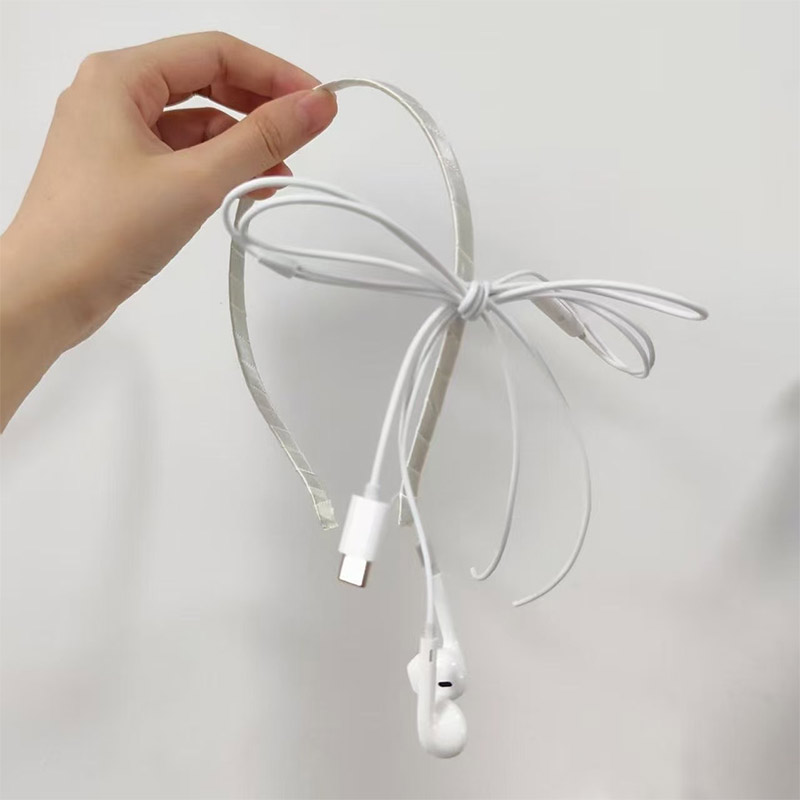    مشابك شعر على شكل فيونكة س - مراجعة Tech Inspired Accessories وسعره